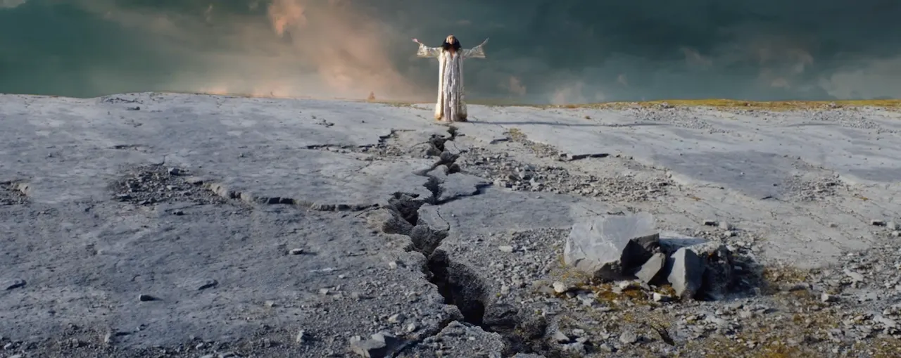 Corinne Bailey Rae - The Skies Will Break (Music Video, 2016) — still shot by Ronaldas Buožis